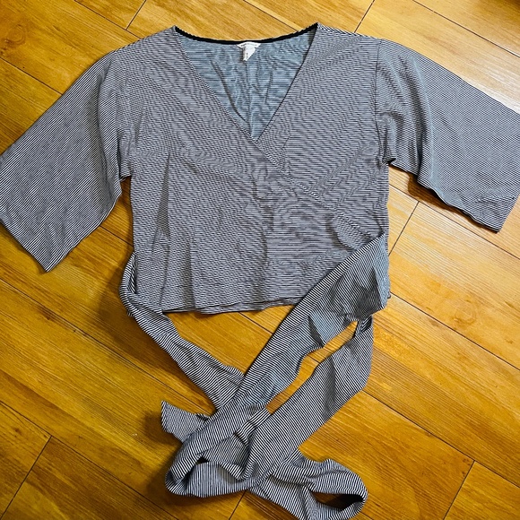 Club Monaco waist wrap blouse - Picture 1 of 1